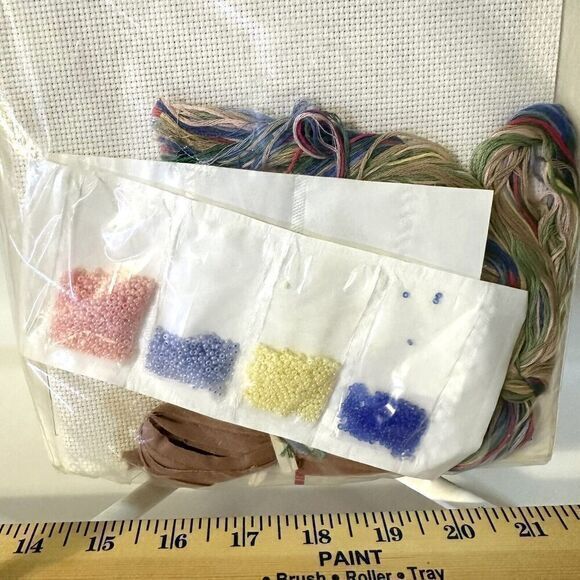 Vtg Bucilla Roses & Bows Counted Bead Embroidery Pillow Kit 12" Square 49467 New - Picture 3 of 3